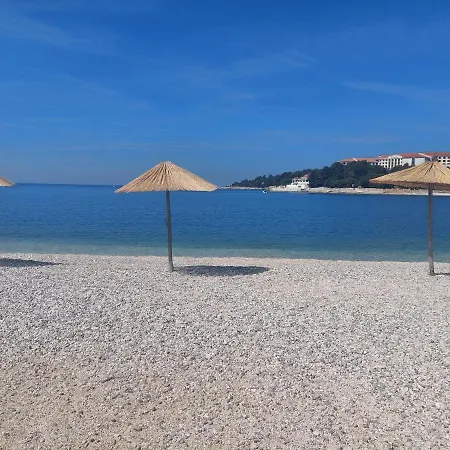 Near The Апартаменты Пула