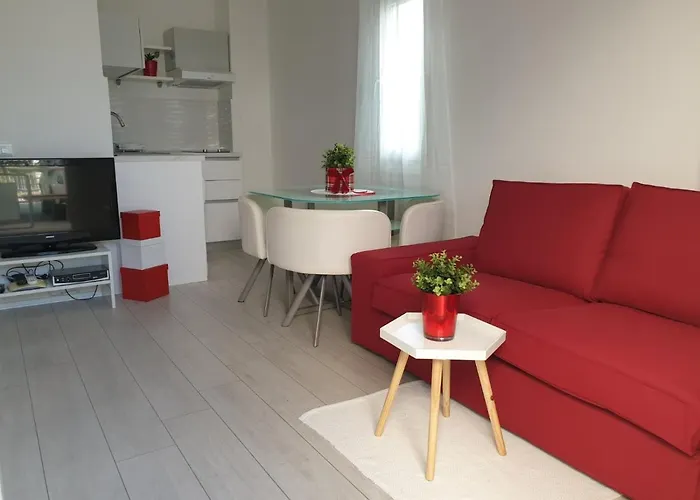 Apartment Near The *